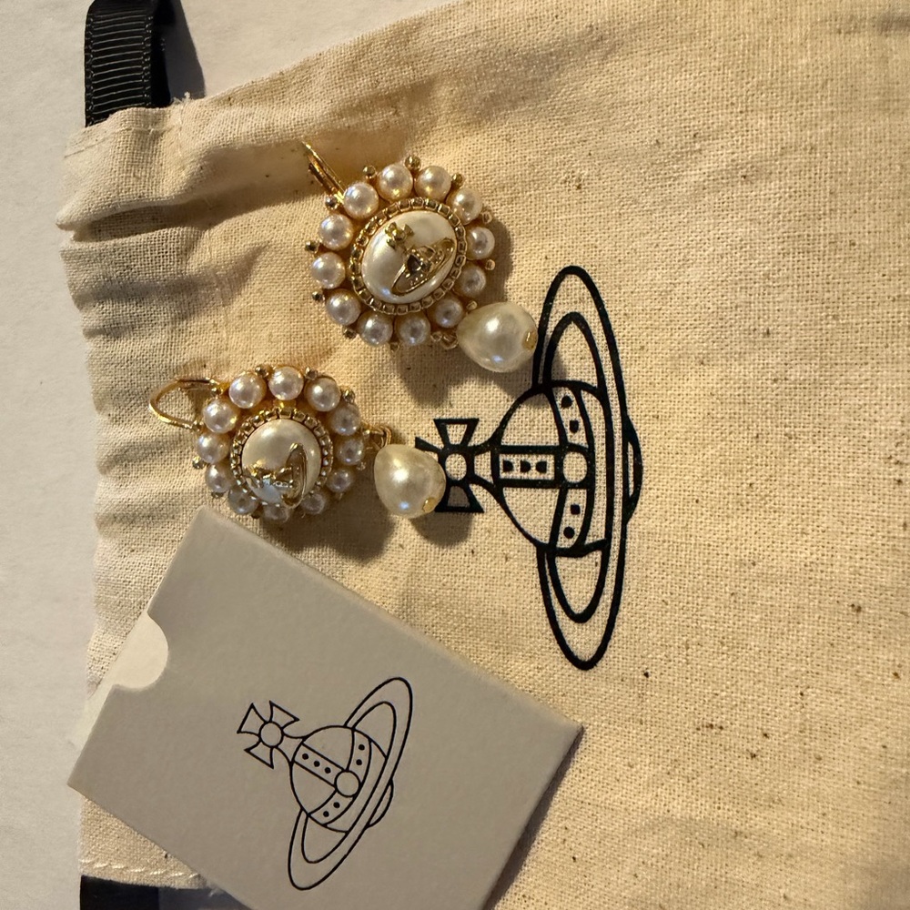 Viviene westwood Amays Gold and Pearl Orb Earrings - Picture 2 of 3